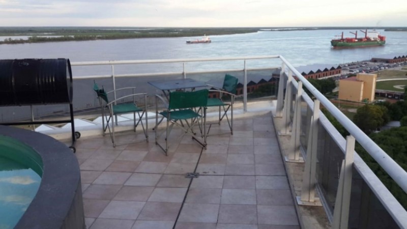 VENTA MONOAMBIENTE, TERRAZA EXCLUSIVA, VISTA FRANCA RIO. BALCON. IMPECABLE