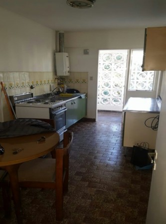 VENTA DPTO 2 DORMITORIOS CON COCHERA. BALCARSE 1254. RECICLADO