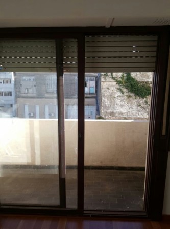 VENTA DPTO 2 DORMITORIOS CON COCHERA. BALCARSE 1254. RECICLADO