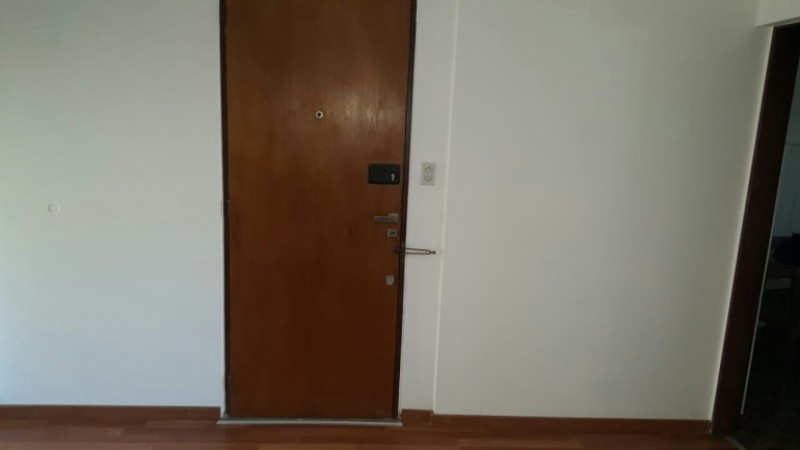 VENTA DPTO 2 DORMITORIOS CON COCHERA. BALCARSE 1254. RECICLADO