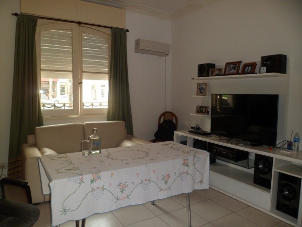 MB  VENDE. BV. OROÑO 20. CASA 4 DORMITORIOS. PH. CATEGORIA. JARDIN, PISCINA, QUINCHO. GARAGE       