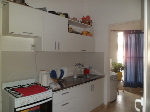 MB  VENDE. BV. OROÑO 20. CASA 4 DORMITORIOS. PH. CATEGORIA. JARDIN, PISCINA, QUINCHO. GARAGE       
