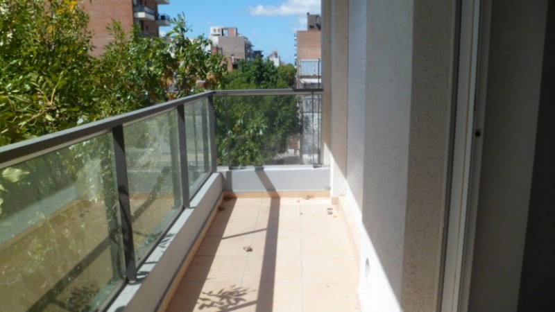 VENTA DPTO 2 DORMITORIOS. CERRITO 951, SEMIPISO, BALCON. EXTERNO