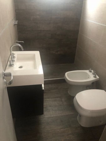 MB Negocios Inmobiliarios Vende . CORDOBA 1659. RECICLADO. LUMINOSO
