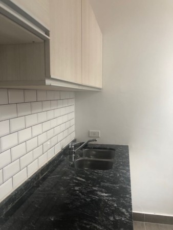 MB Negocios Inmobiliarios Vende . CORDOBA 1659. RECICLADO. LUMINOSO