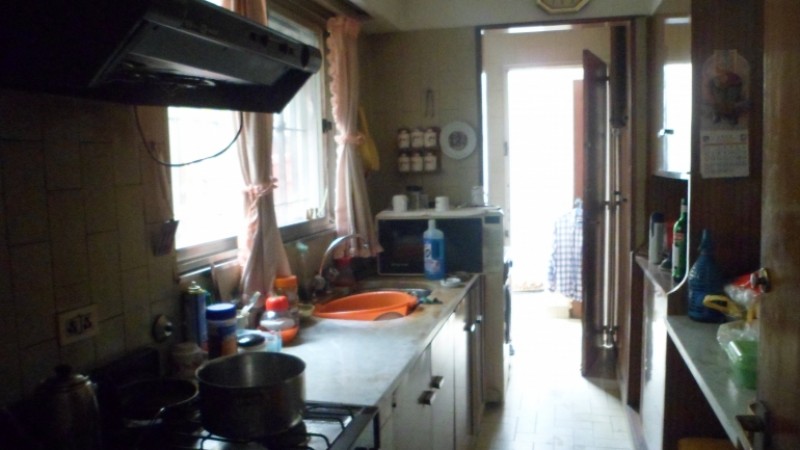 MB Negocios Inmobiliarios VENDE. VIAMONTE 1300. CASA  2 dormitorios. Garage. terraza. Patio