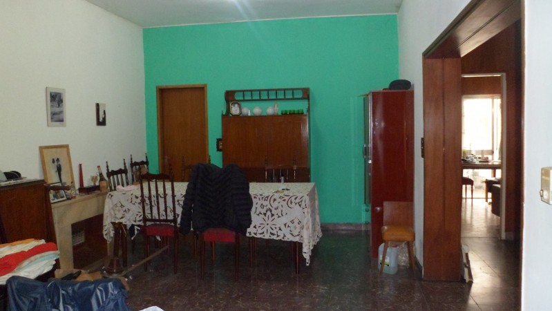 MB Negocios Inmobiliarios VENDE. VIAMONTE 1300. CASA  2 dormitorios. Garage. terraza. Patio