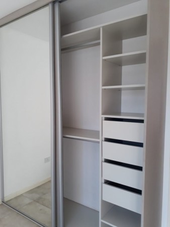 MB Negocios Inmobiliarios VENDE 1 de Mayo 1462 Piso 4 F. Balcón. Amplio. Opción cochera