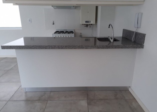MB Negocios Inmobiliarios VENDE 1 de Mayo 1462 Piso 4 F. Balcón. Amplio. Opción cochera