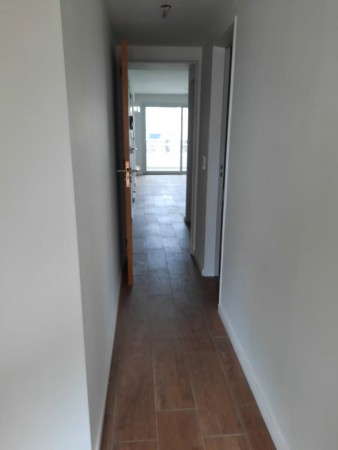 VENTA DPTO 2 DORMITORIOS,SEMIPISO, EXTERNO, BALCON.  ESPAÑA 300