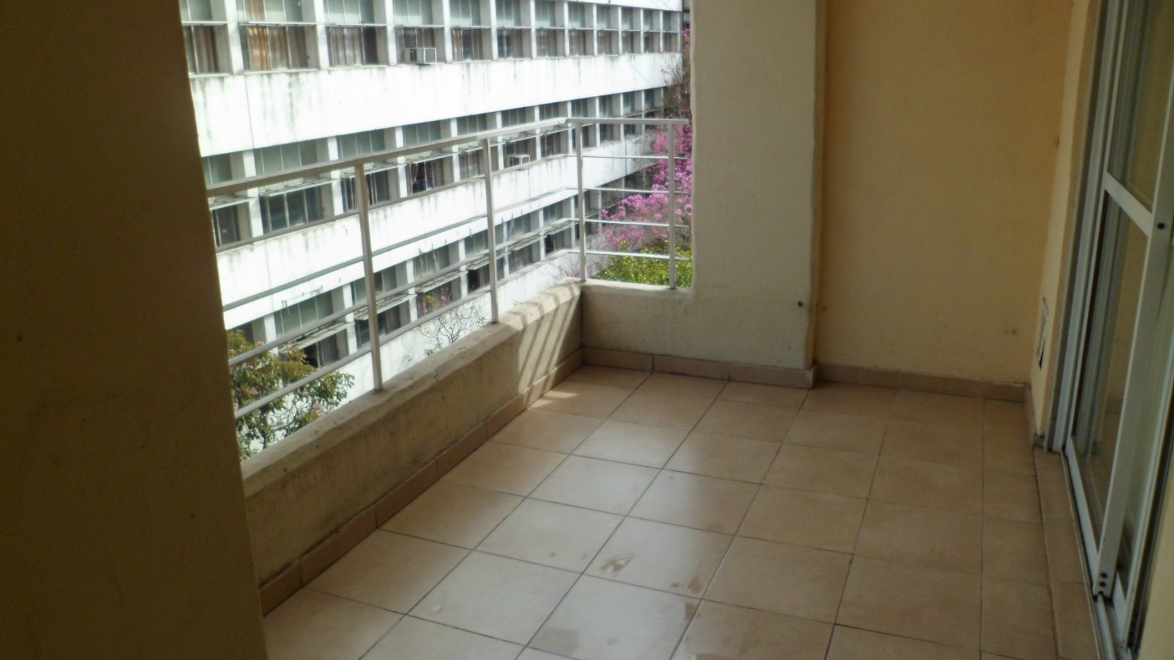 MB Negocios Inmobiliarios ALQUILA. Zeballos 1321. Externo, balcon, luminoso, ventilacion cruzada.