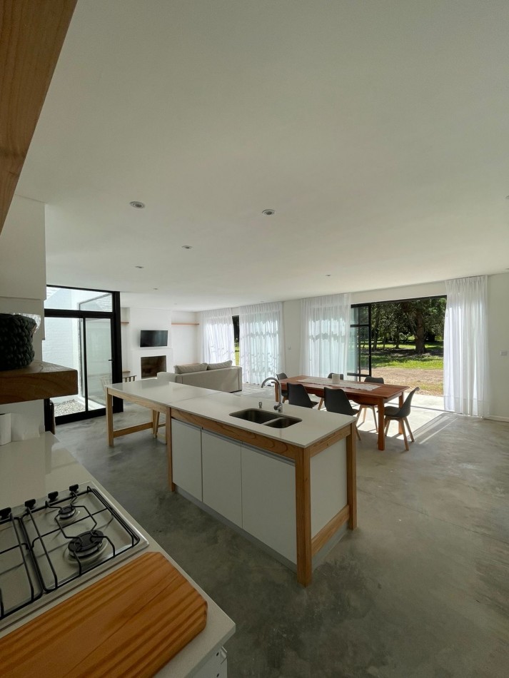 Venta Casa Estancia Estrella Federal. Ramallo , provincia Buenos Aires. Totalmente equipada a estrenar .