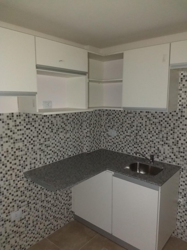 MB Negocios inmobiliarios VENDE Monoambiente, balcon. Ituizango 65. Luminoso