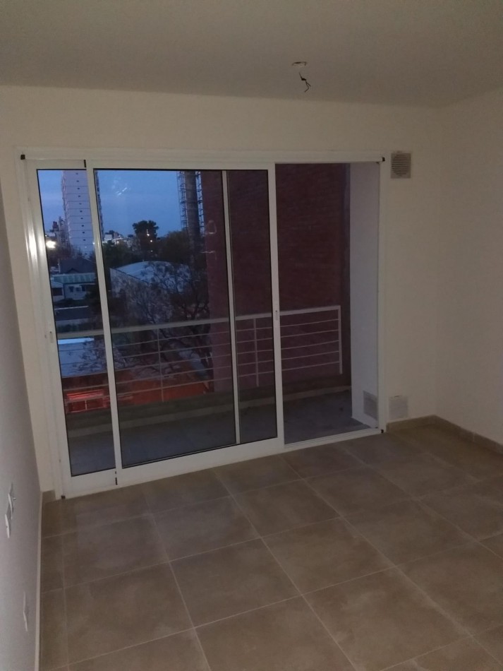 MB Negocios inmobiliarios VENDE Monoambiente, balcon. Ituizango 65. Luminoso
