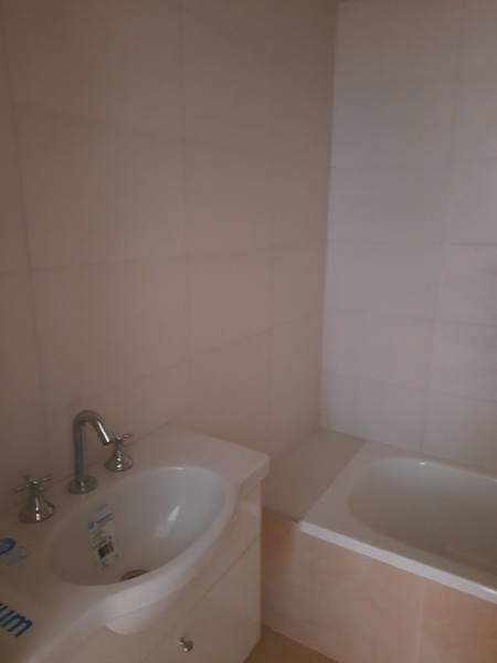 MB Negocios Inmobiliarios Vende España 1642. Departamento  PB, 2 dormitorios. Patio