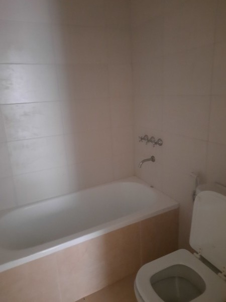MB Negocios Inmobiliarios Vende España 1642. Departamento  PB, 2 dormitorios. Patio