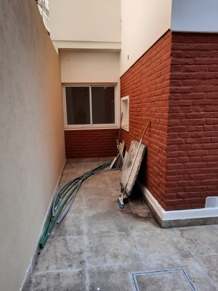 MB Negocios Inmobiliarios Vende España 1642. Departamento  PB, 2 dormitorios. Patio