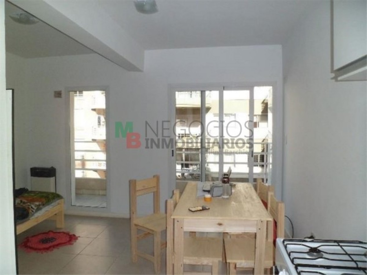 MB Negocios Inmobiliarios VENDE San Juan 678. balcón, externo