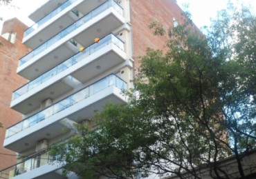 VENTA DPTO 2 DORMITORIOS. JUJUY 1622. SEMIPISO, BALCON. VENTILACION CRUZADA